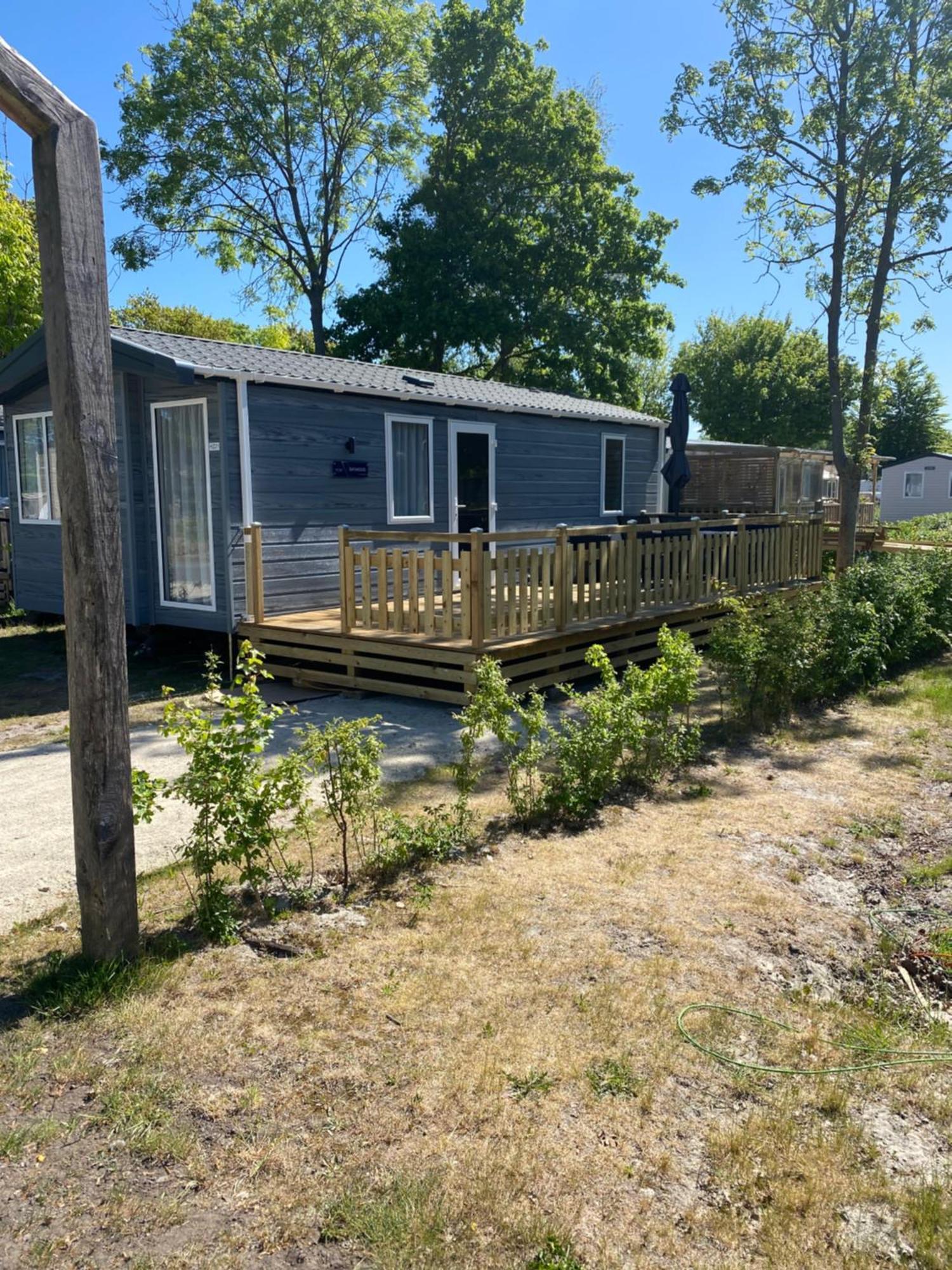 4 Persoons Chalet Hz 21 Lauwersoog Exterior photo